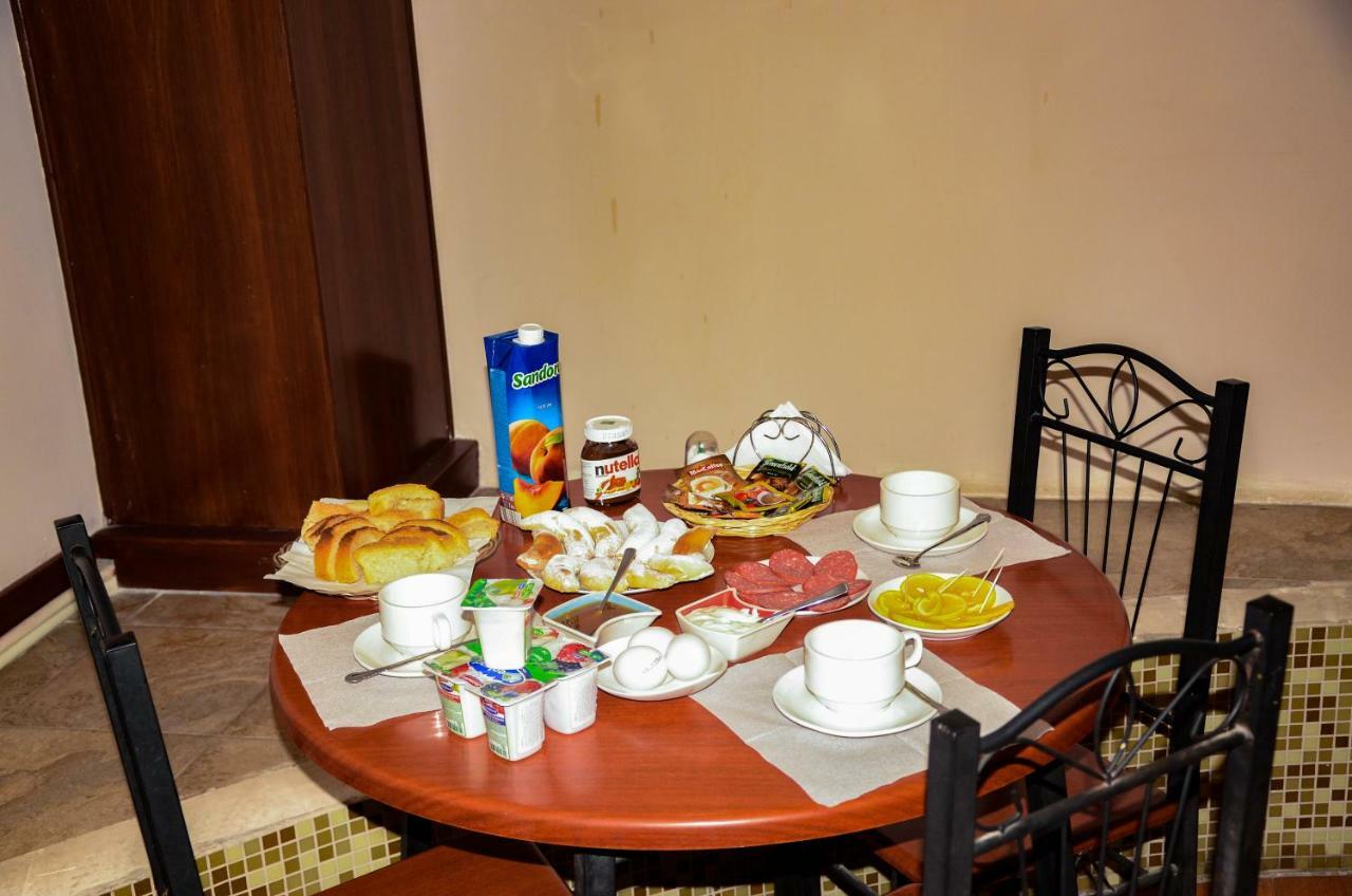 Prime Hotel Tours Jerevan Exteriör bild